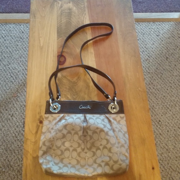 Coach Handbags - Coach Ashley hippie hobo bag